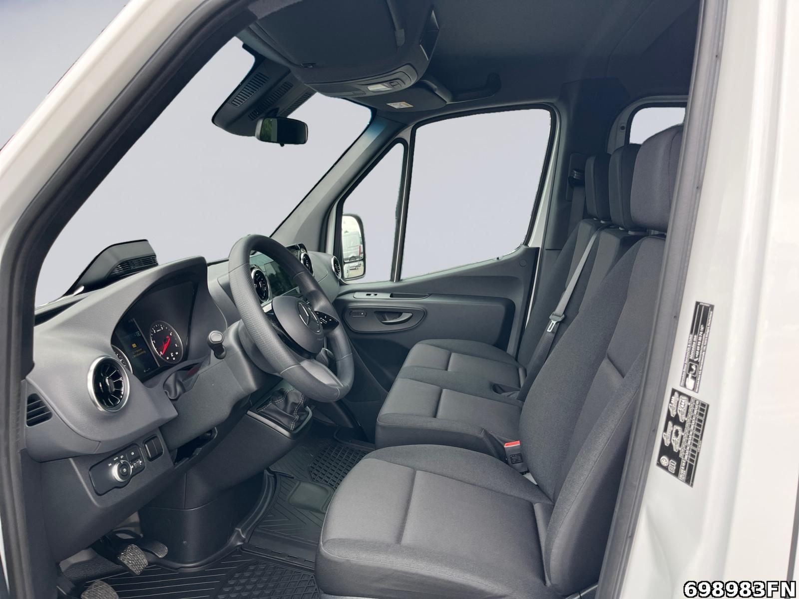 Fahrzeugabbildung Mercedes-Benz Sprinter 317 CDI Pritsche PRO Standard