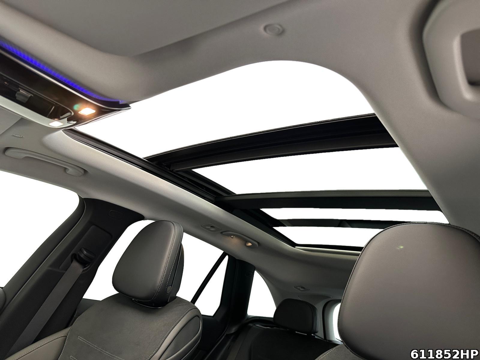 Fahrzeugabbildung Mercedes-Benz GLC 300 e AMG Pano AHK Burmester Digital-Light