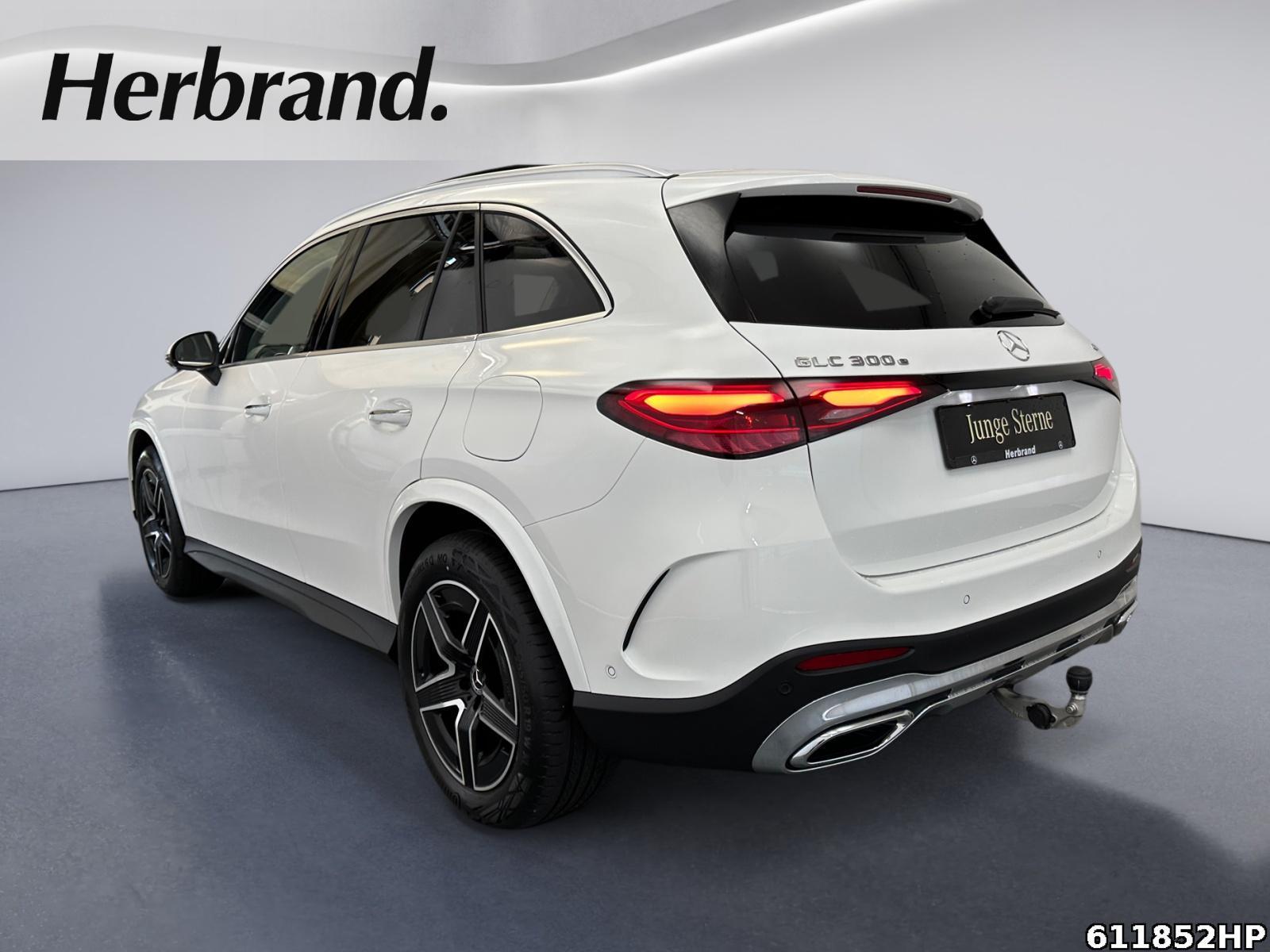 Fahrzeugabbildung Mercedes-Benz GLC 300 e AMG Pano AHK Burmester Digital-Light