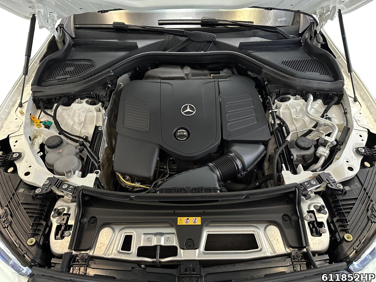Fahrzeugabbildung Mercedes-Benz GLC 300 e AMG Pano AHK Burmester Digital-Light