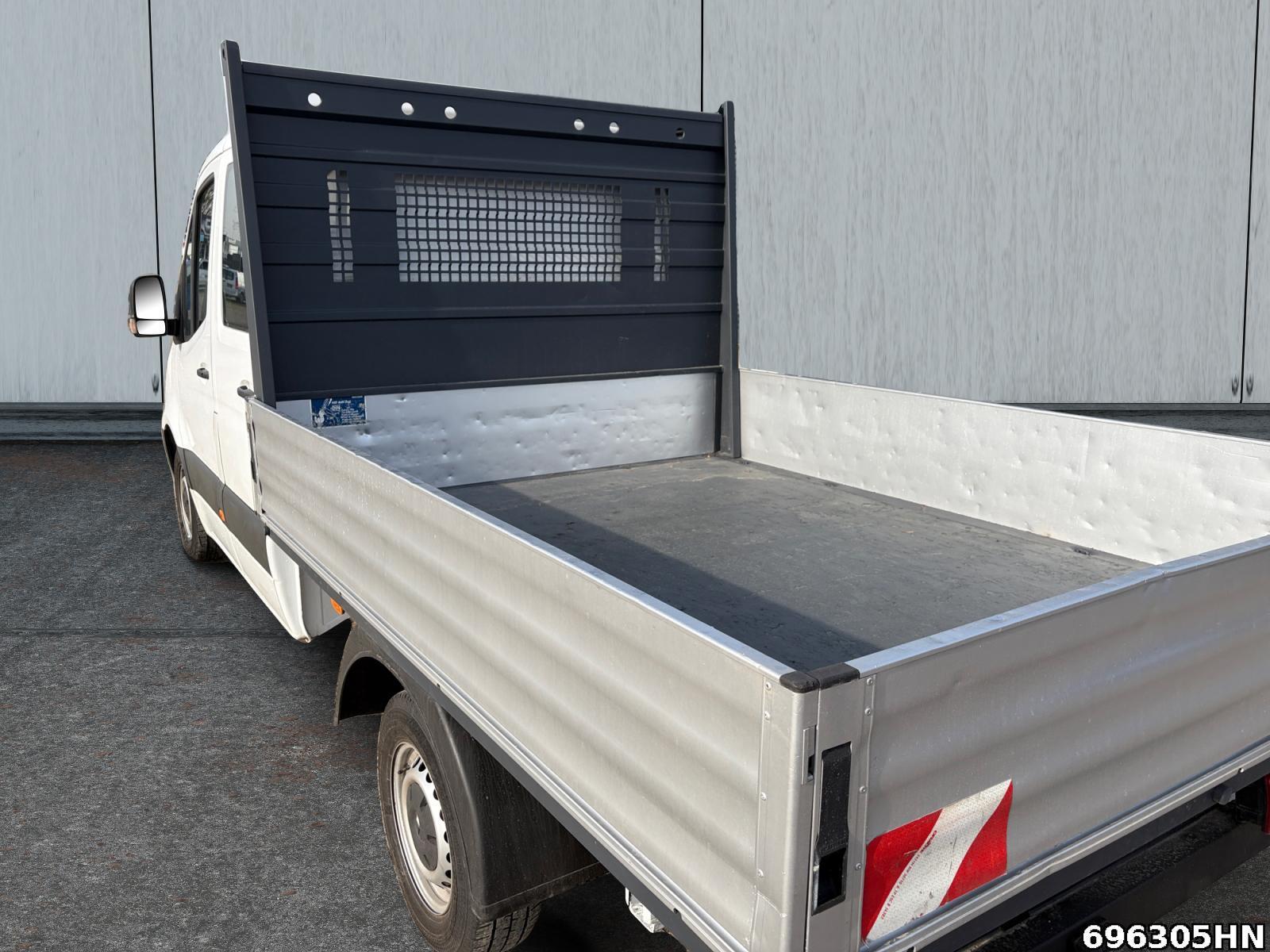 Fahrzeugabbildung Mercedes-Benz Sprinter 215 CDI *DoKa*Klima*AHK*Leder*MBUX*