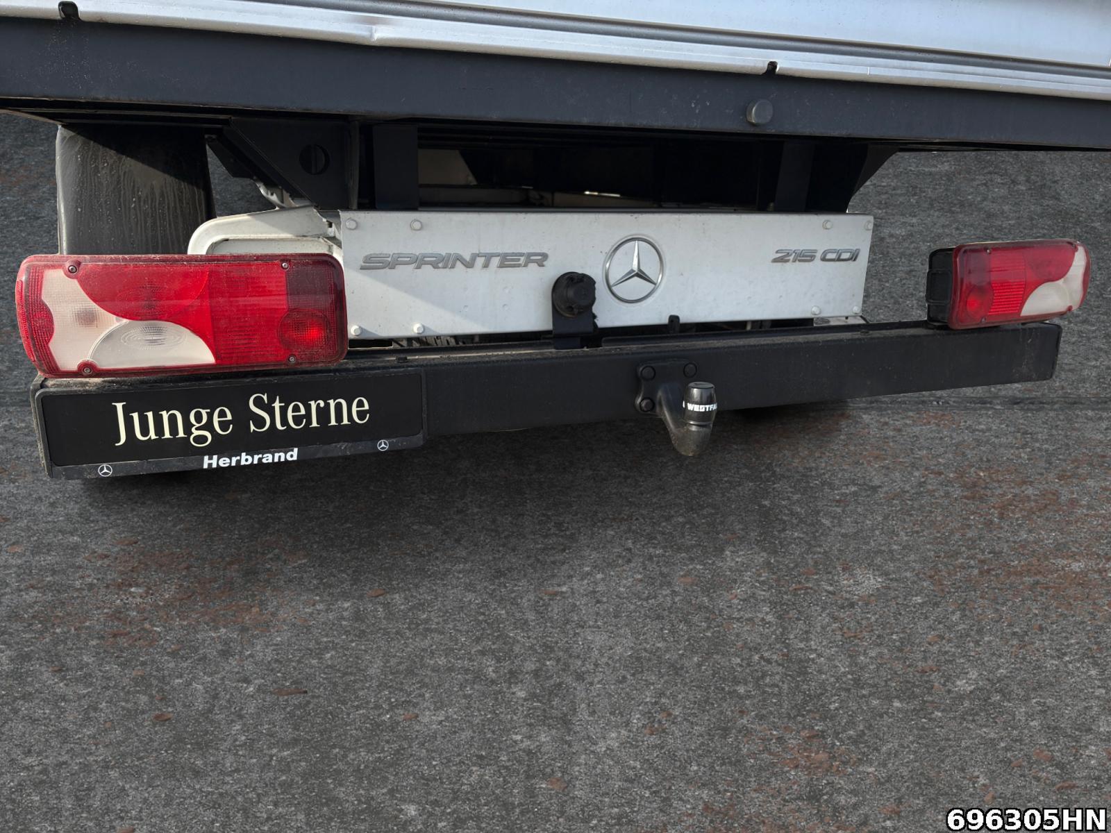 Fahrzeugabbildung Mercedes-Benz Sprinter 215 CDI *DoKa*Klima*AHK*Leder*MBUX*