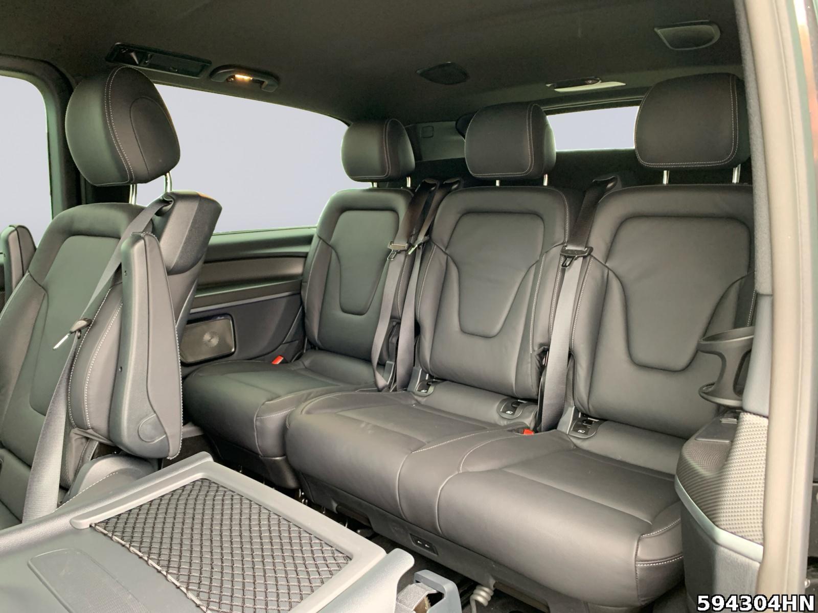 Fahrzeugabbildung Mercedes-Benz V 250 AVG/L AMG *7 SITZE*STANDHEIZ*AHK*BURMESTER