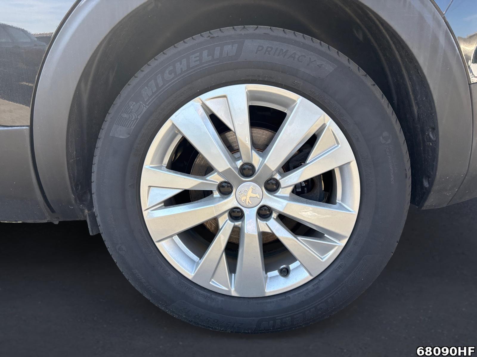 Fahrzeugabbildung Peugeot 5008 Active +7SITZER+STARTSTOPP+BLUETOOTH+LED+
