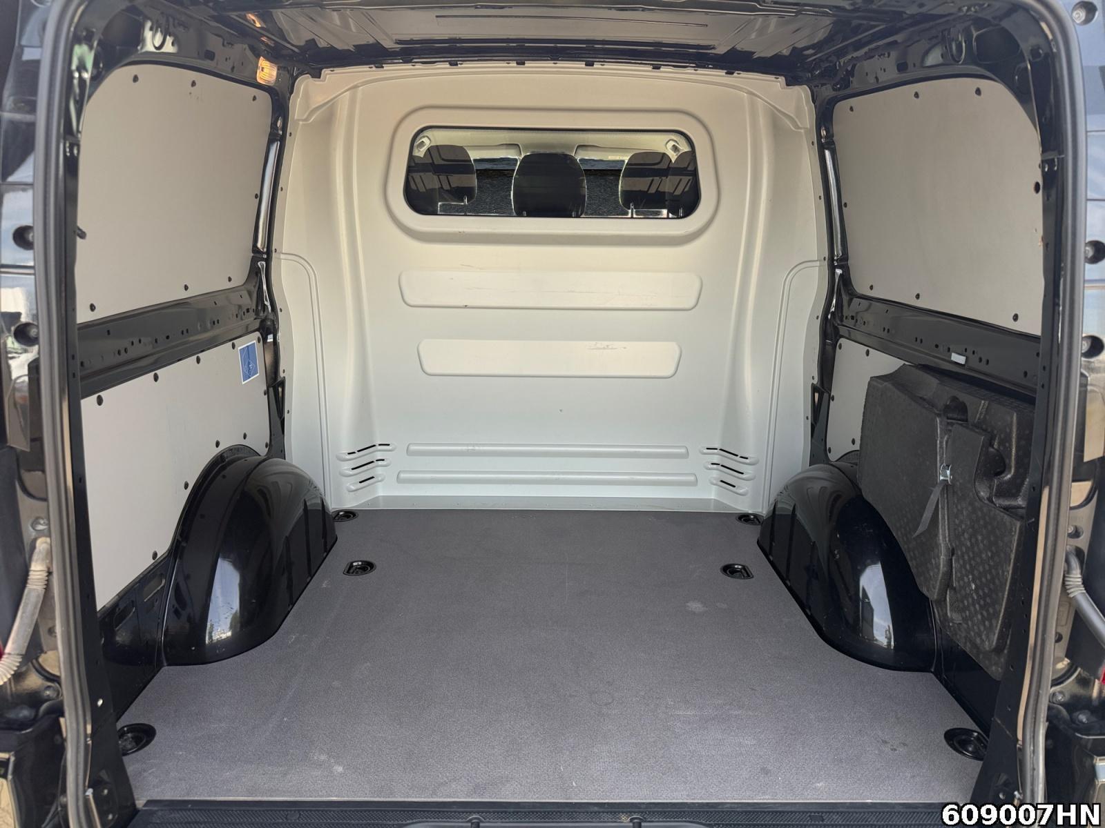 Fahrzeugabbildung Mercedes-Benz Vito 124 CDI *LKW*AUTOM.*4x4*DIST*LED*AHK