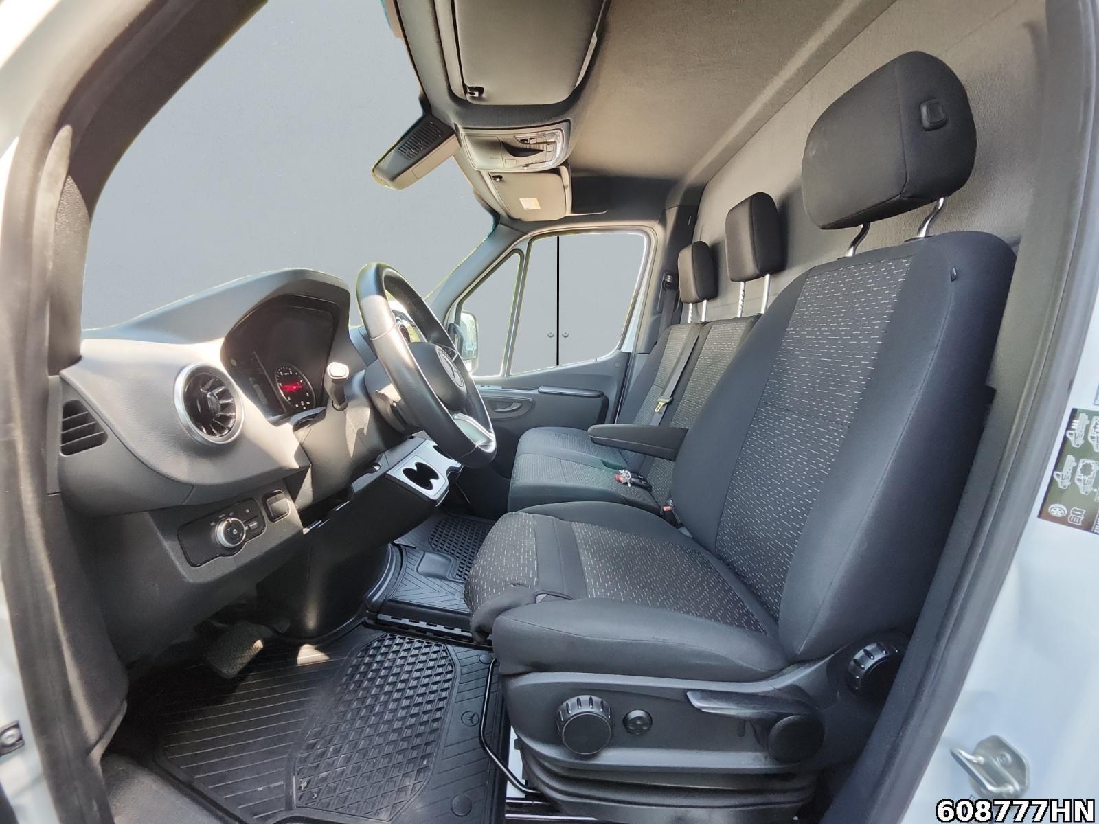 Fahrzeugabbildung Mercedes-Benz Sprinter 319 CDI Möbelkoffer*2,25m hoch*Kamera*