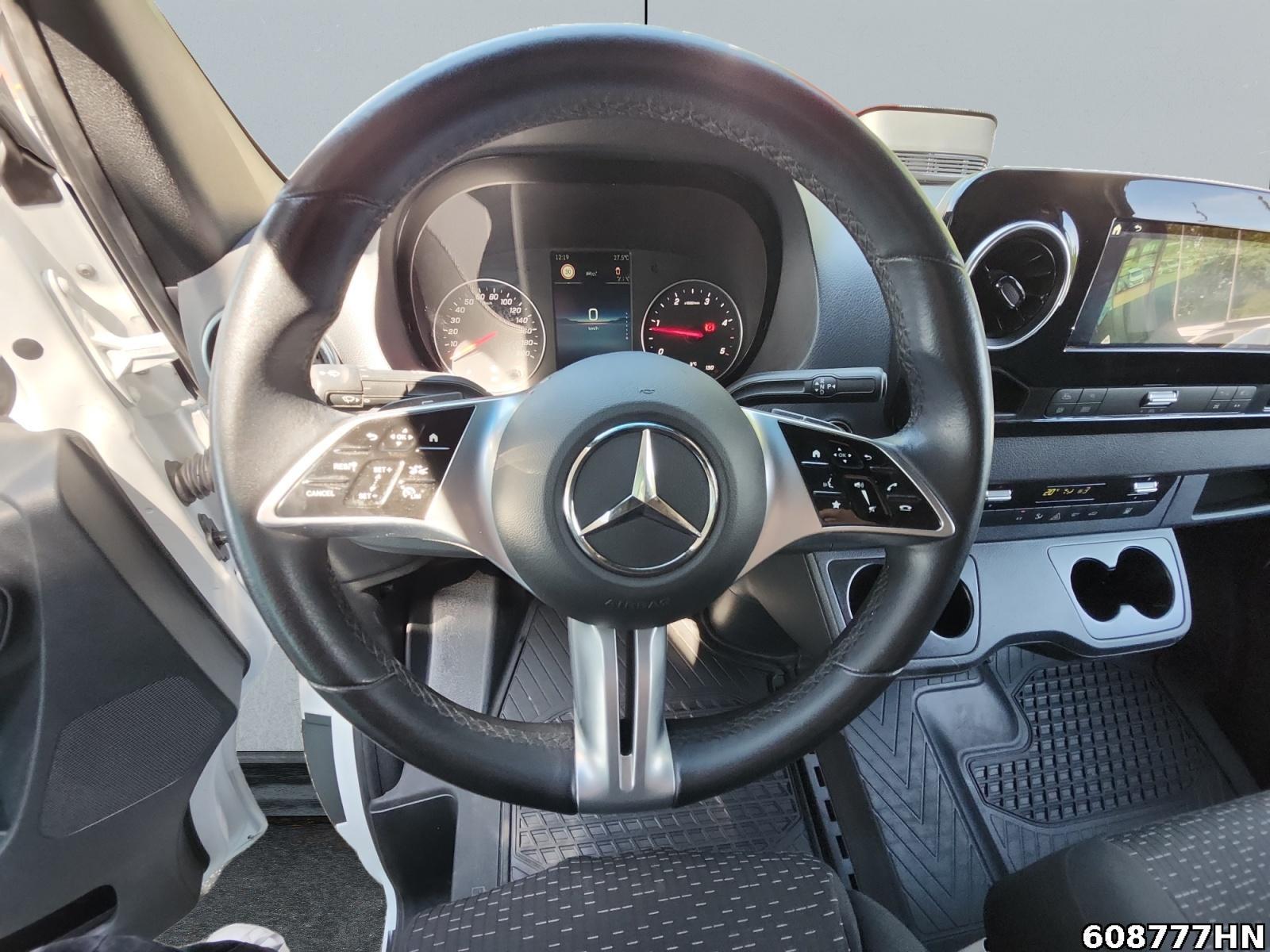 Fahrzeugabbildung Mercedes-Benz Sprinter 319 CDI Möbelkoffer*2,25m hoch*Kamera*