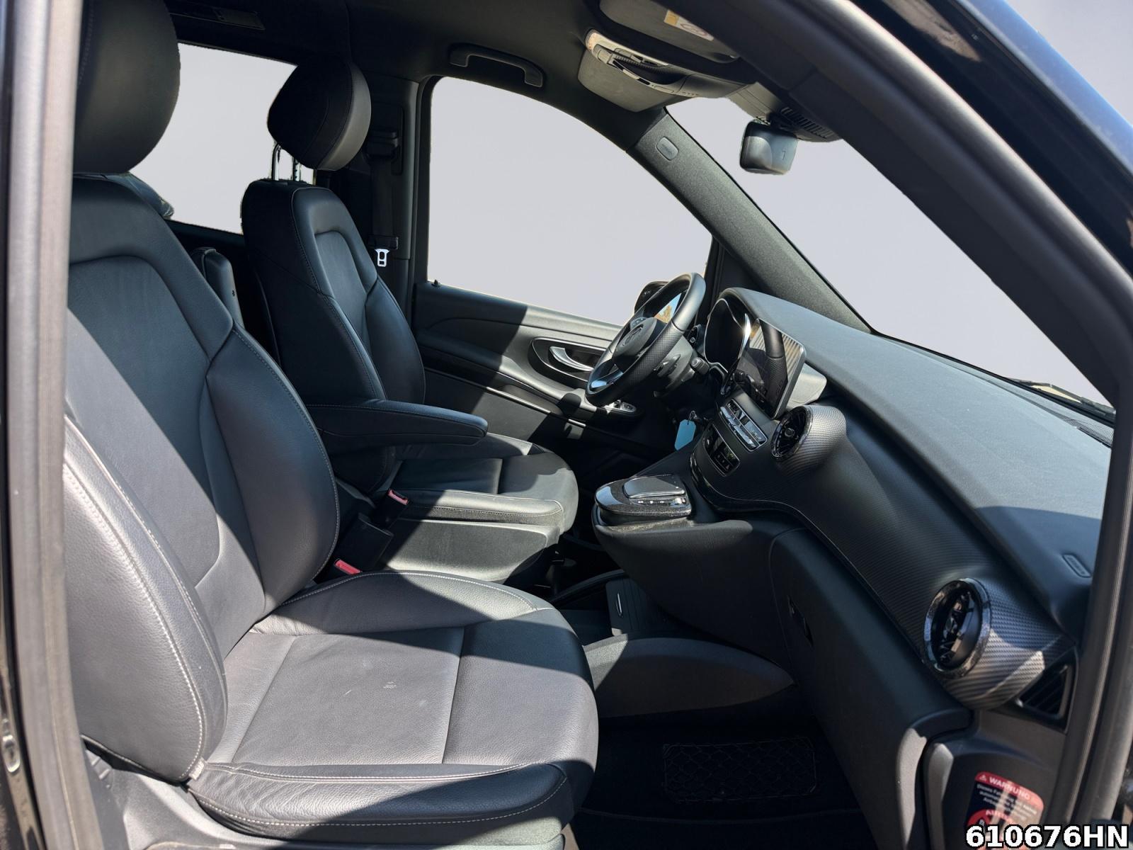 Fahrzeugabbildung Mercedes-Benz V 300 ED/L *SonderBekleb.*AHK2,5*4x4*STHZ*AMG*