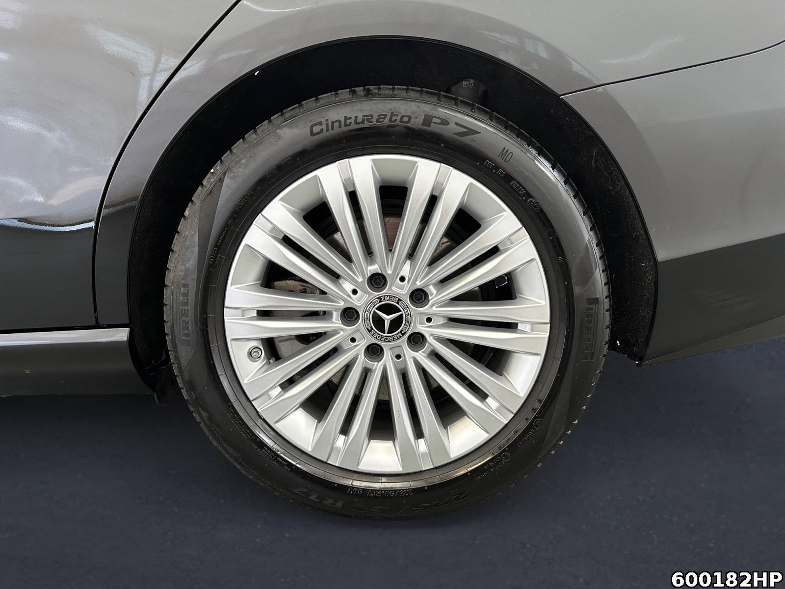 Fahrzeugabbildung Mercedes-Benz C 220 T d Avantgarde DigitalLight Distronic HUD