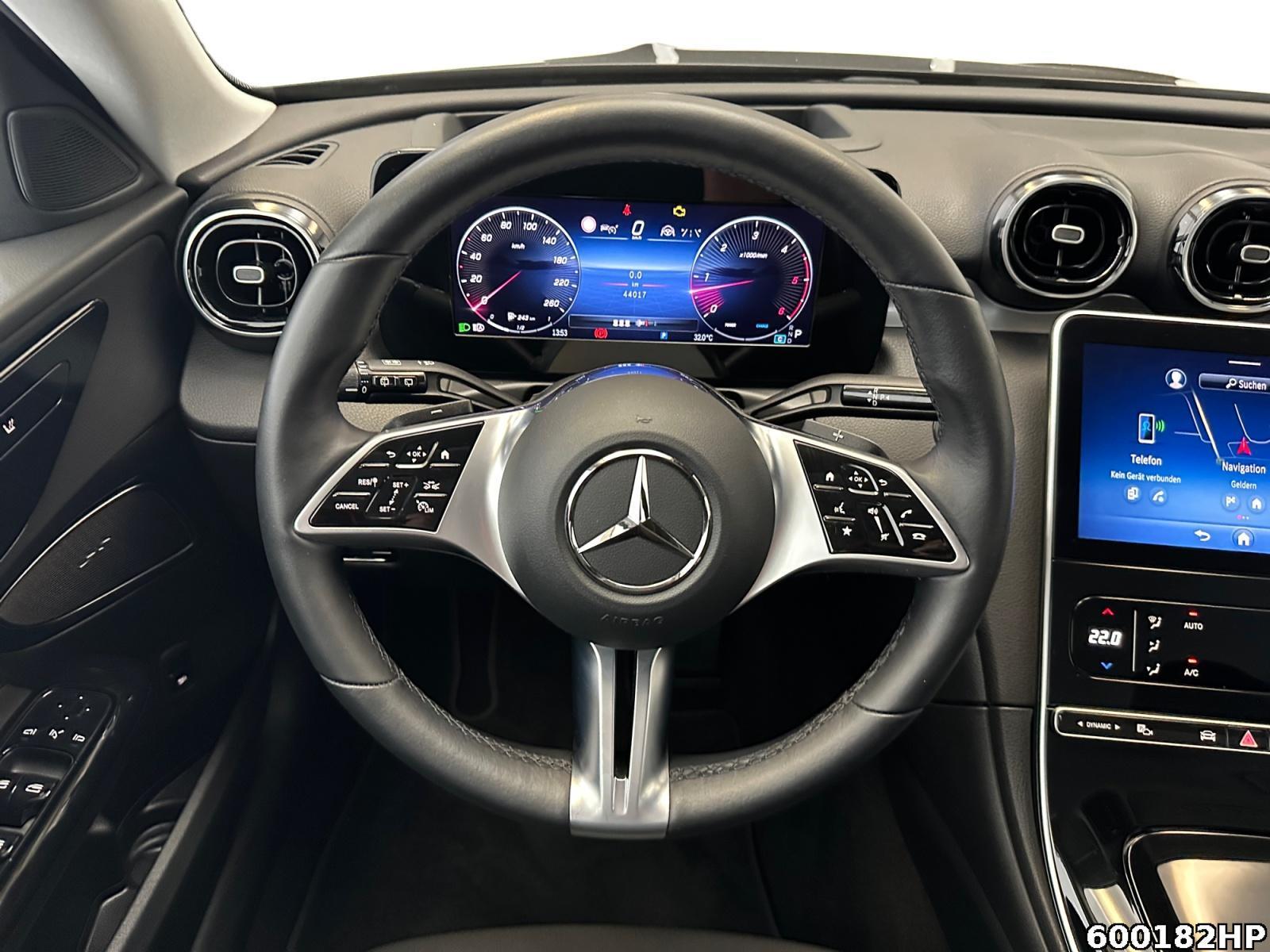 Fahrzeugabbildung Mercedes-Benz C 220 T d Avantgarde DigitalLight Distronic HUD