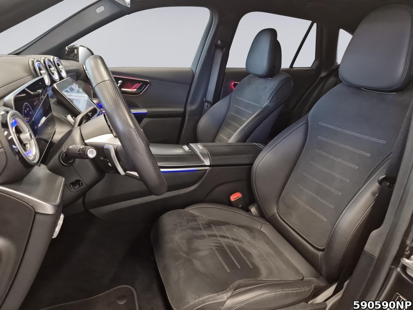 Fahrzeugabbildung Mercedes-Benz GLC 300 de 4M AMG Digital-Light AHK Night 360°