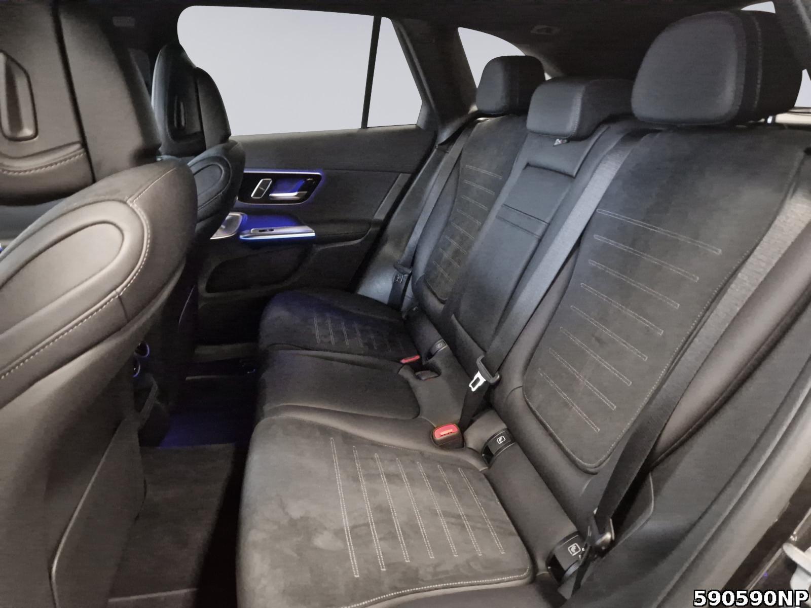 Fahrzeugabbildung Mercedes-Benz GLC 300 de 4M AMG Digital-Light AHK Night 360°