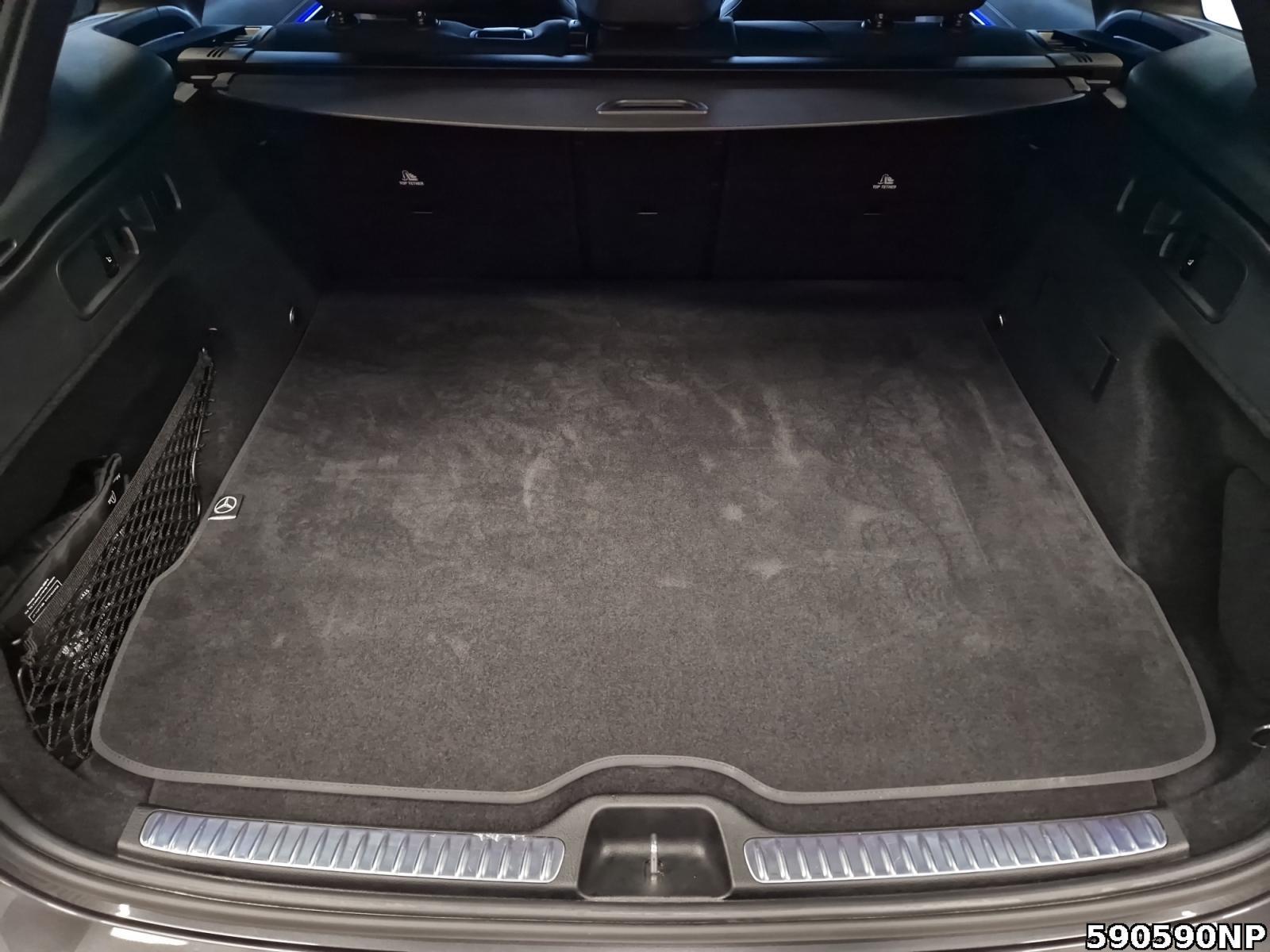 Fahrzeugabbildung Mercedes-Benz GLC 300 de 4M AMG Digital-Light AHK Night 360°