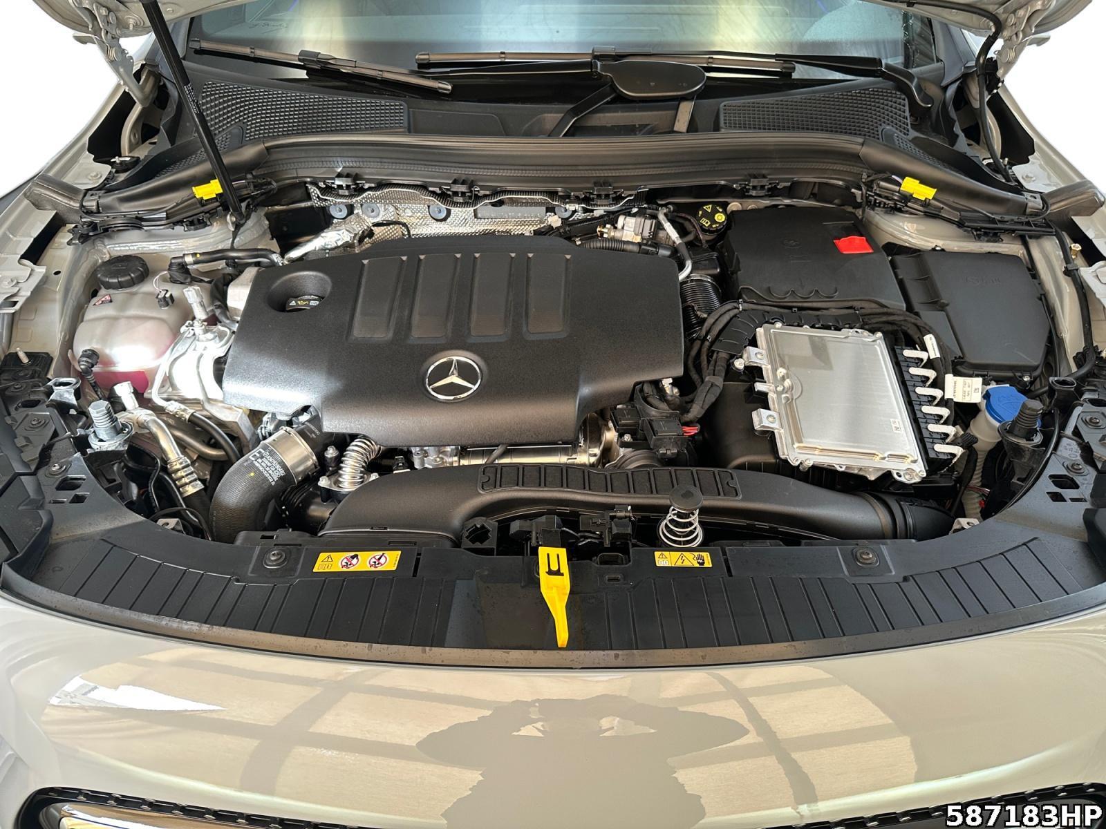 Fahrzeugabbildung Mercedes-Benz GLA 200 d +AMG+NIGHT+AHK+PANO+MEMORY+DISTRONIC+