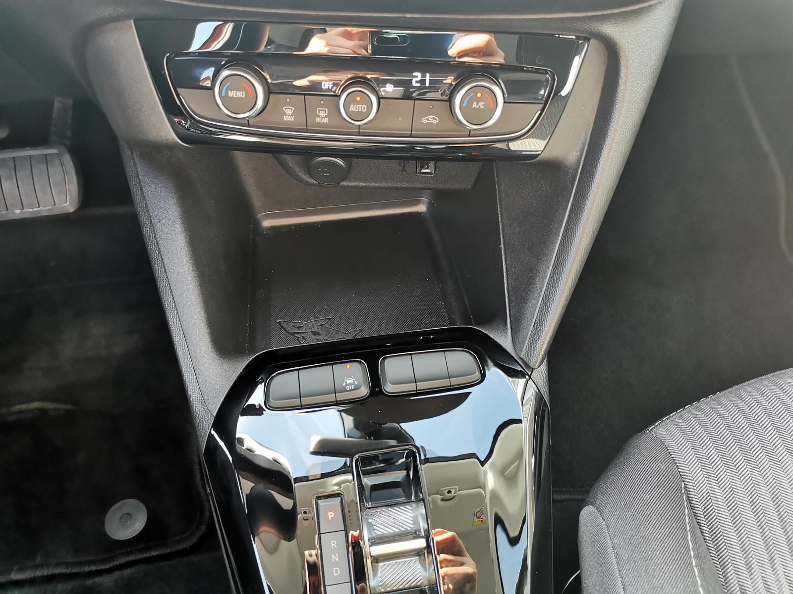 Fahrzeugabbildung Opel Corsa Edition+SHZ+LED+DAB+USB+PDC+CAR PLAY+