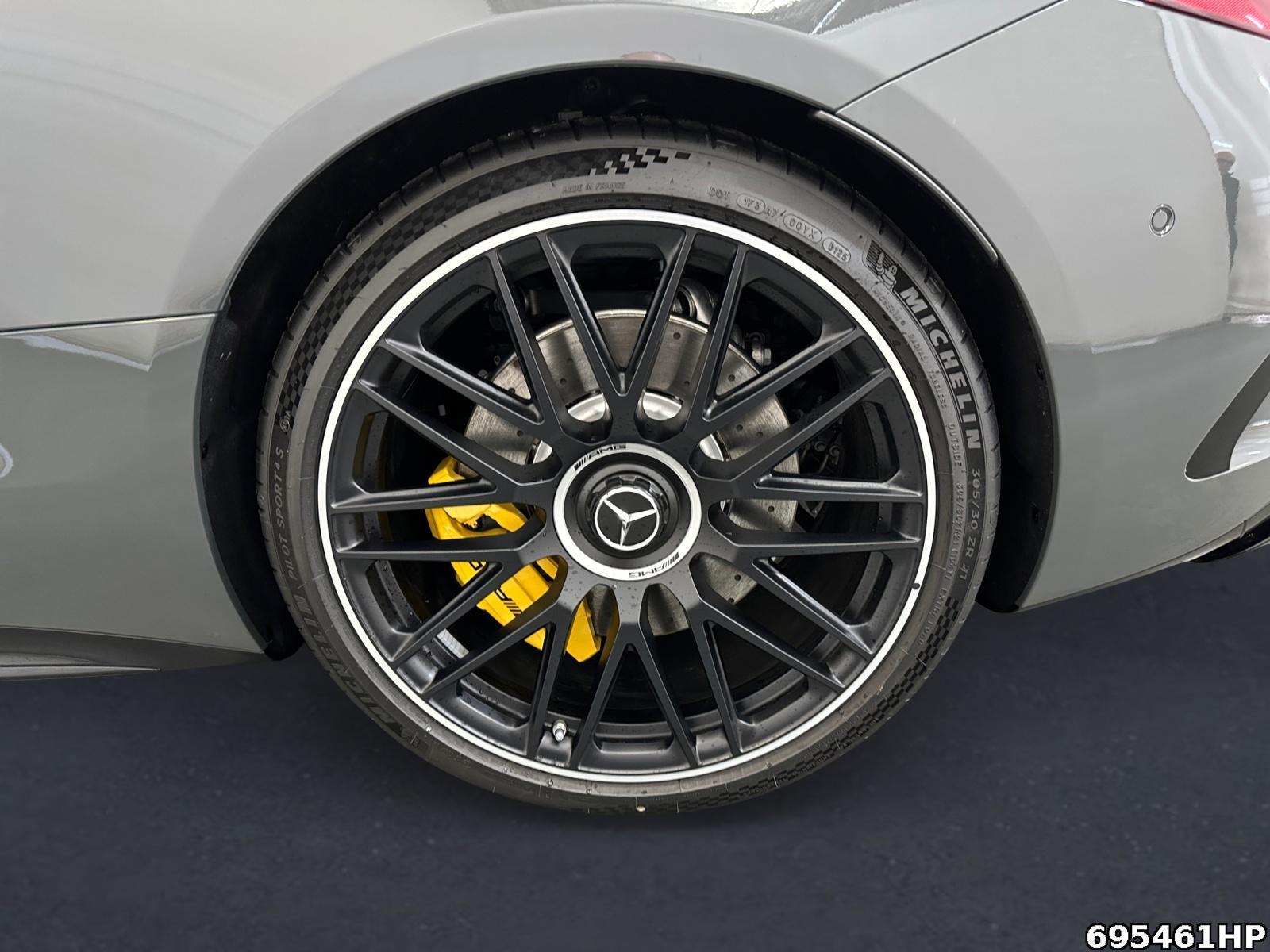 Fahrzeugabbildung Mercedes-Benz SL 63 AMG 4Matic + +PREMIUM-PLUS+NIGHT-PAKET+