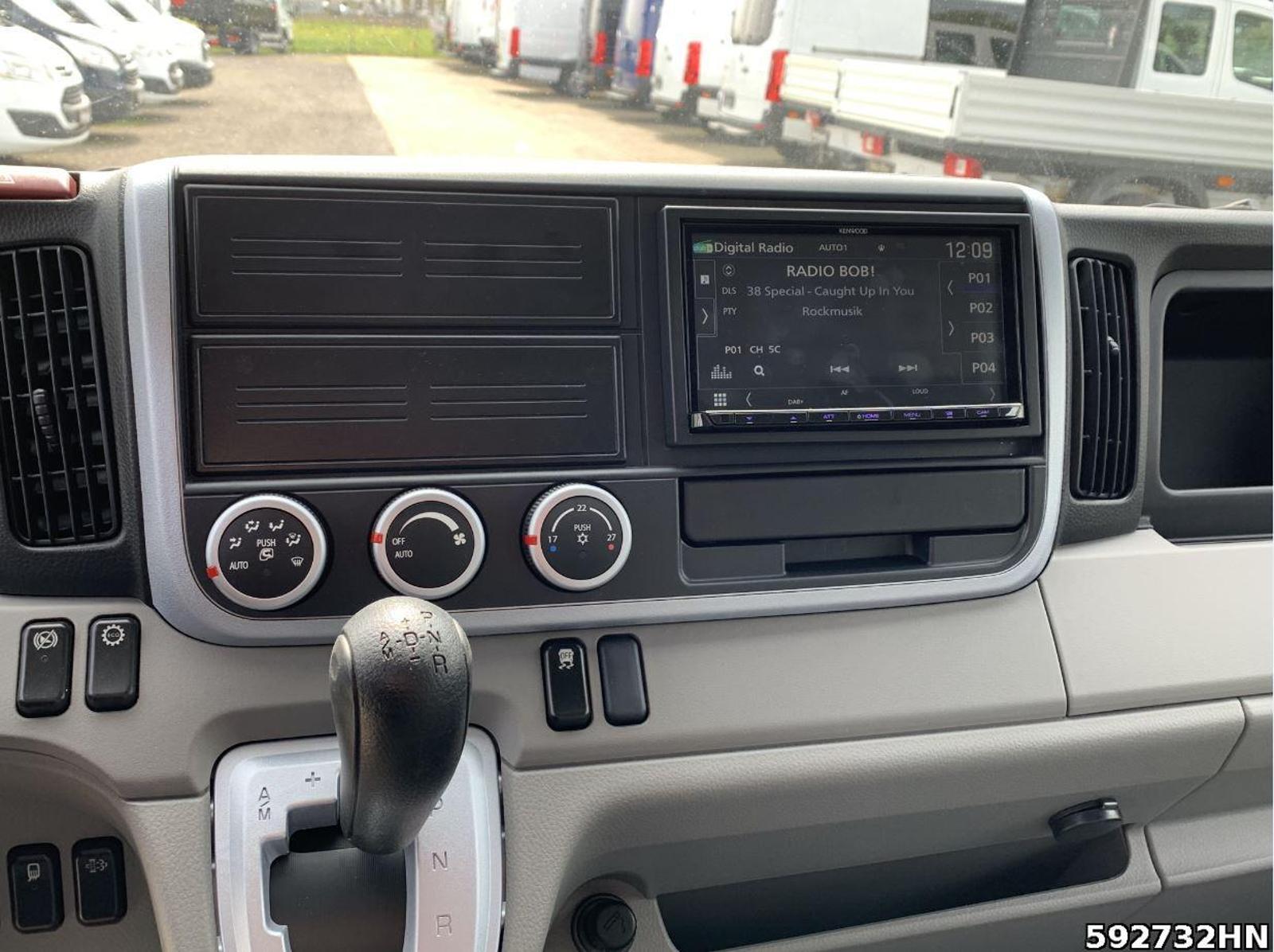 Fahrzeugabbildung FUSO Canter 3C15 AMT Werkzeugbox, Heckkipper Vfhrzg.