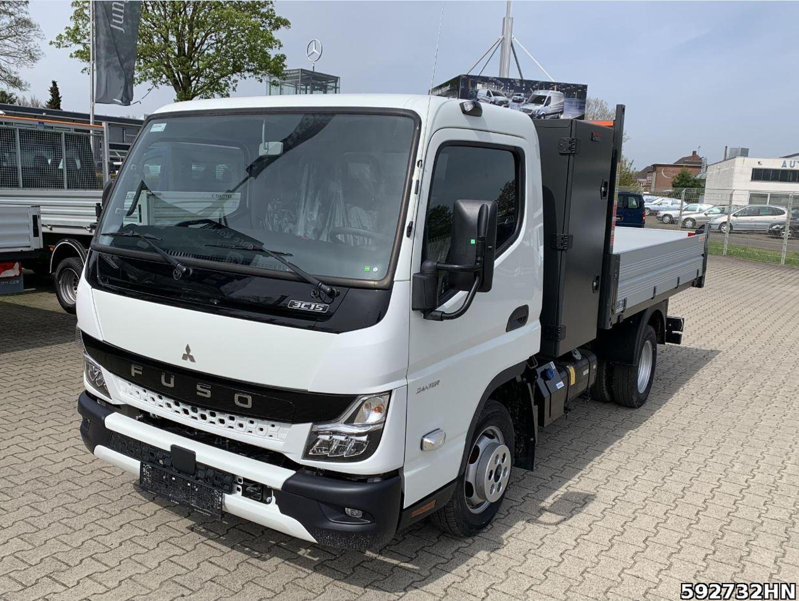 Fahrzeugabbildung FUSO Canter 3C15 AMT Werkzeugbox, Heckkipper Vfhrzg.