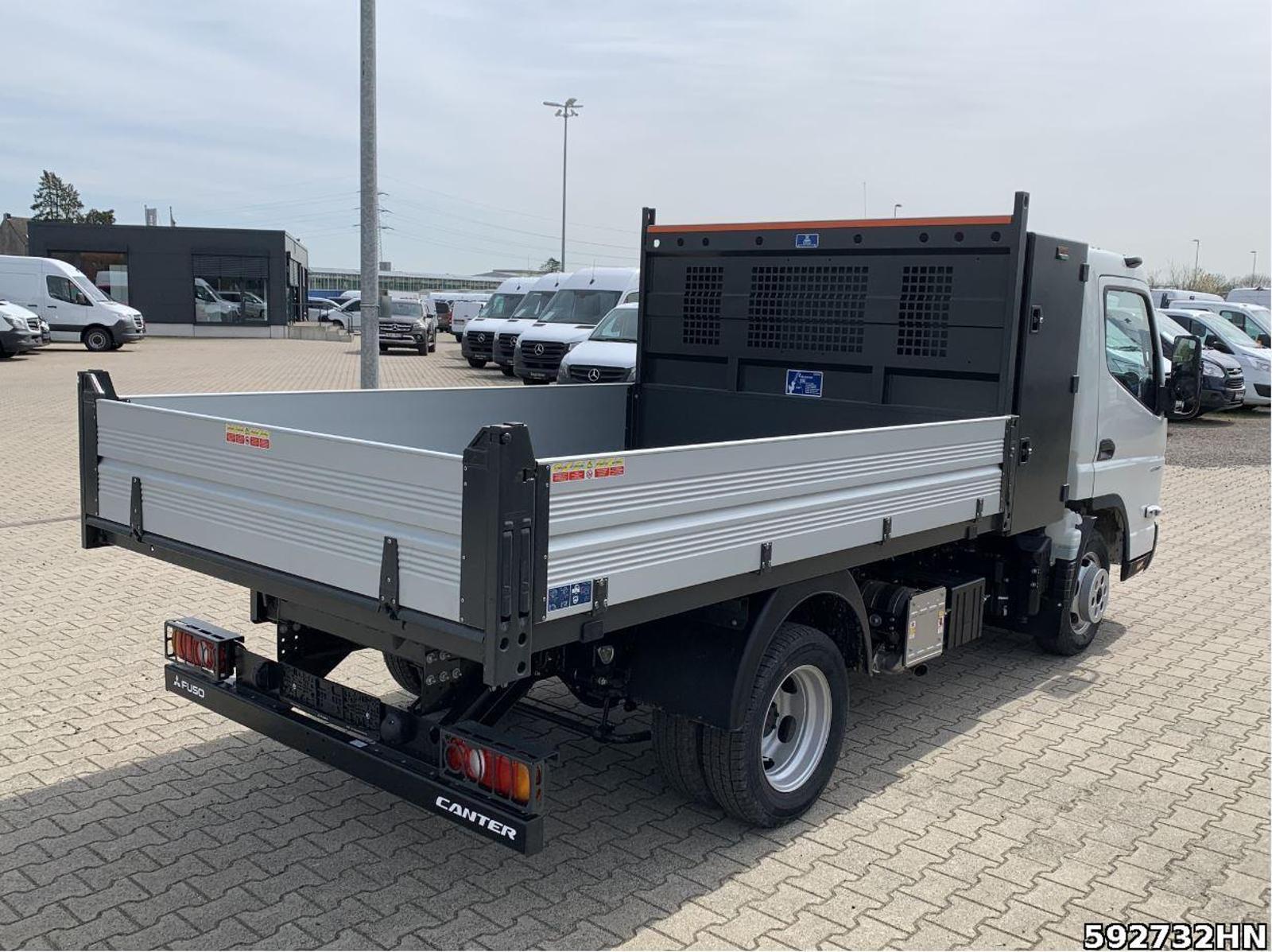 Fahrzeugabbildung FUSO Canter 3C15 AMT Werkzeugbox, Heckkipper Vfhrzg.