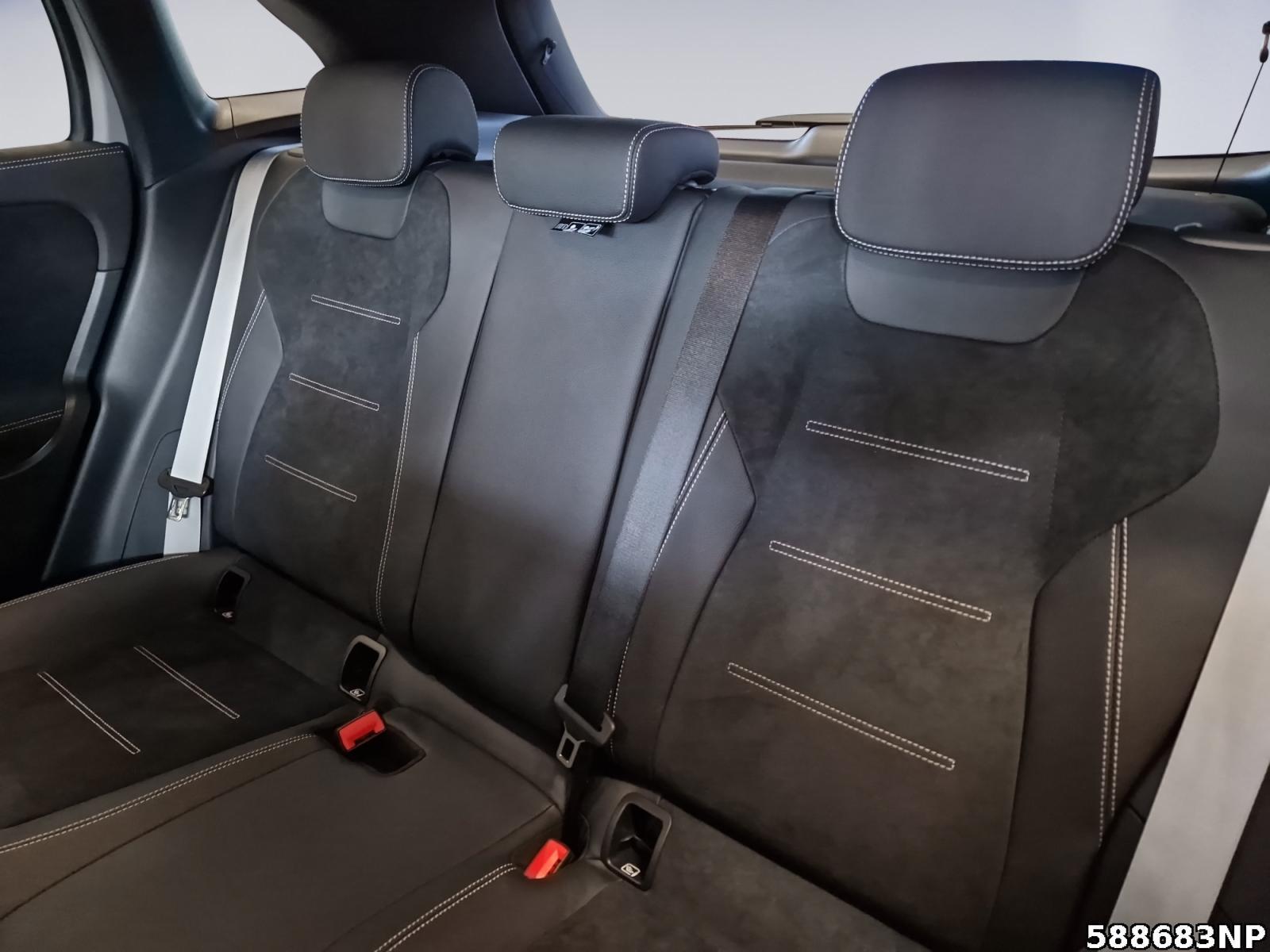 Fahrzeugabbildung Mercedes-Benz GLA 200 SPECIAL-EDITION+20