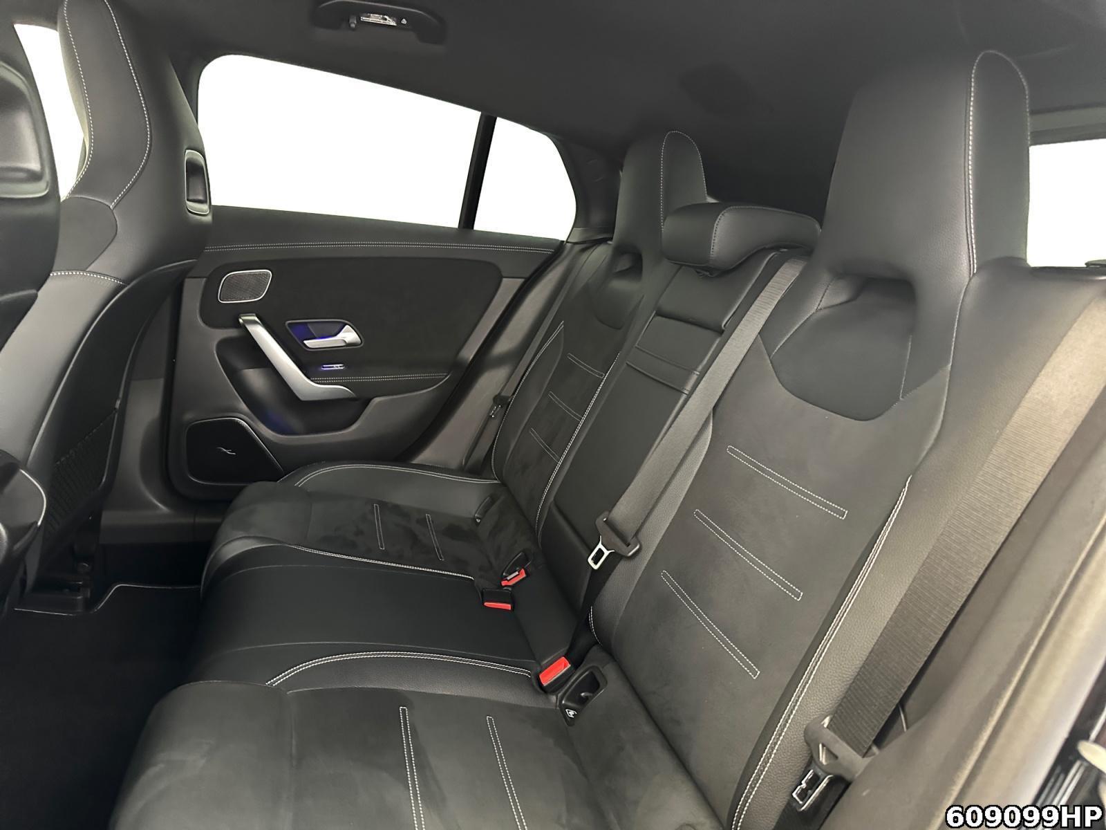Fahrzeugabbildung Mercedes-Benz CLA 250 Shooting Brake e AMG Line Night Kamera CarPlay LED
