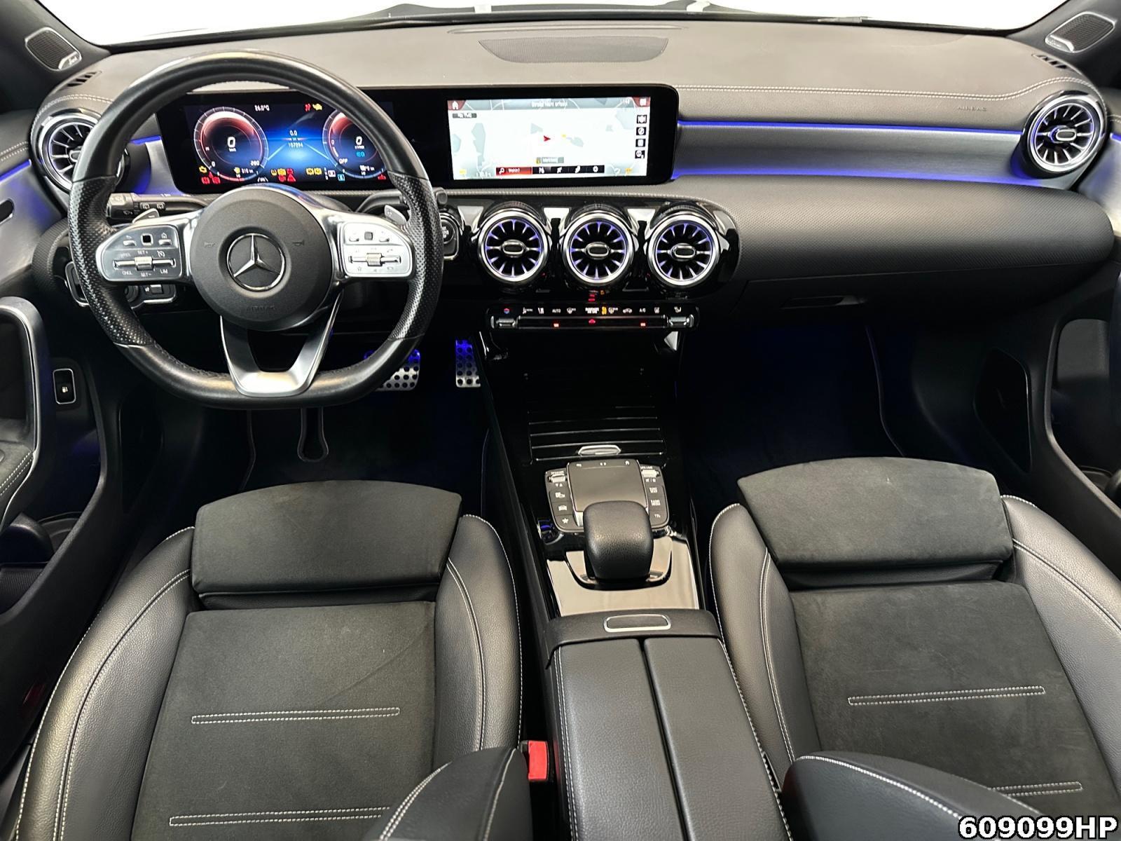 Fahrzeugabbildung Mercedes-Benz CLA 250 Shooting Brake e AMG Line Night Kamera CarPlay LED