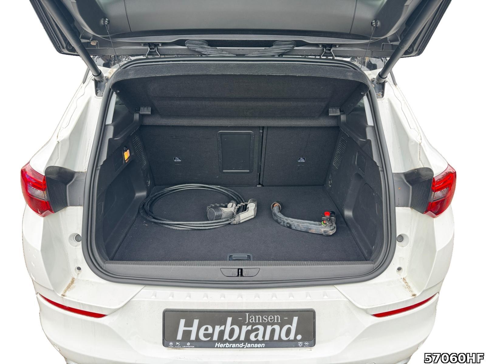 Fahrzeugabbildung Opel Grandland X Ultimate 1.6 Plug-In-Hybrid