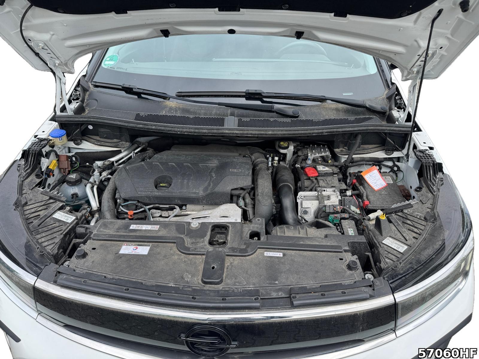 Fahrzeugabbildung Opel Grandland X Ultimate 1.6 Plug-In-Hybrid