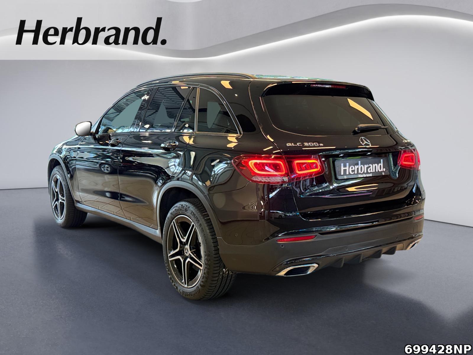 Fahrzeugabbildung Mercedes-Benz GLC 300 e 4M AMG Kamera Night CarPlay LED MBUX