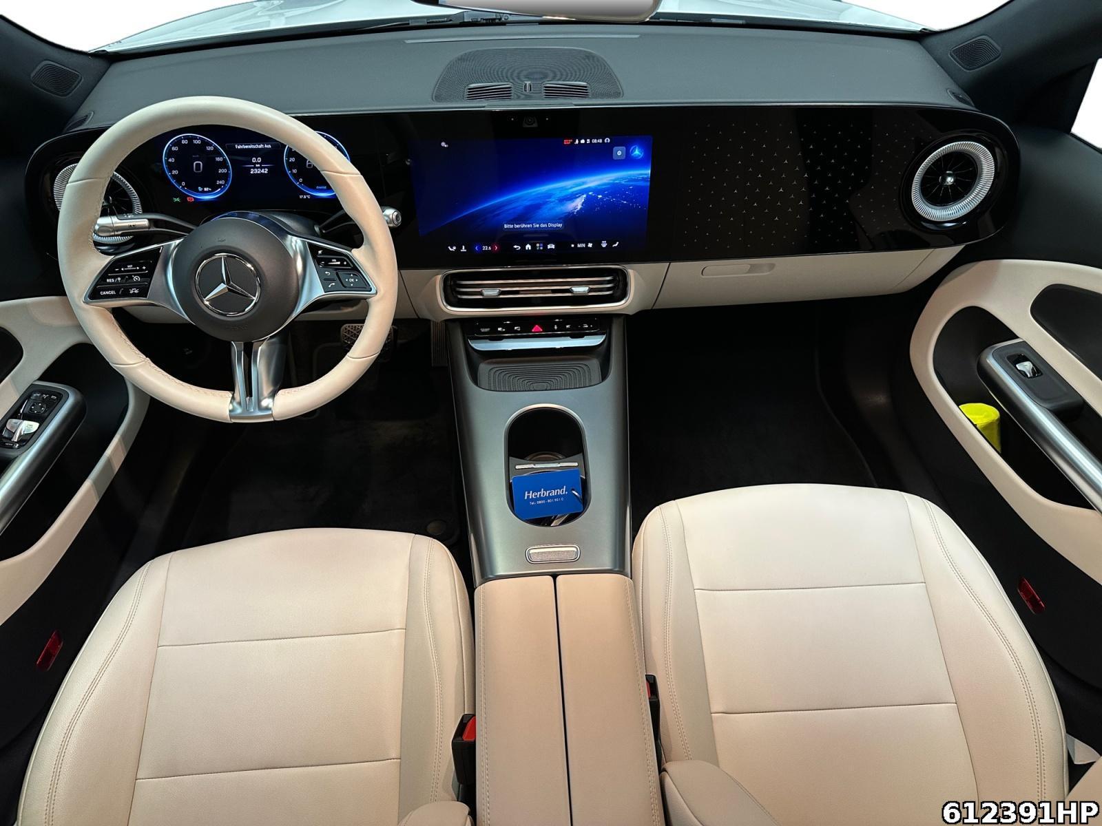 Fahrzeugabbildung Mercedes-Benz CLA 250 Progressive Pano Multibeam Night
