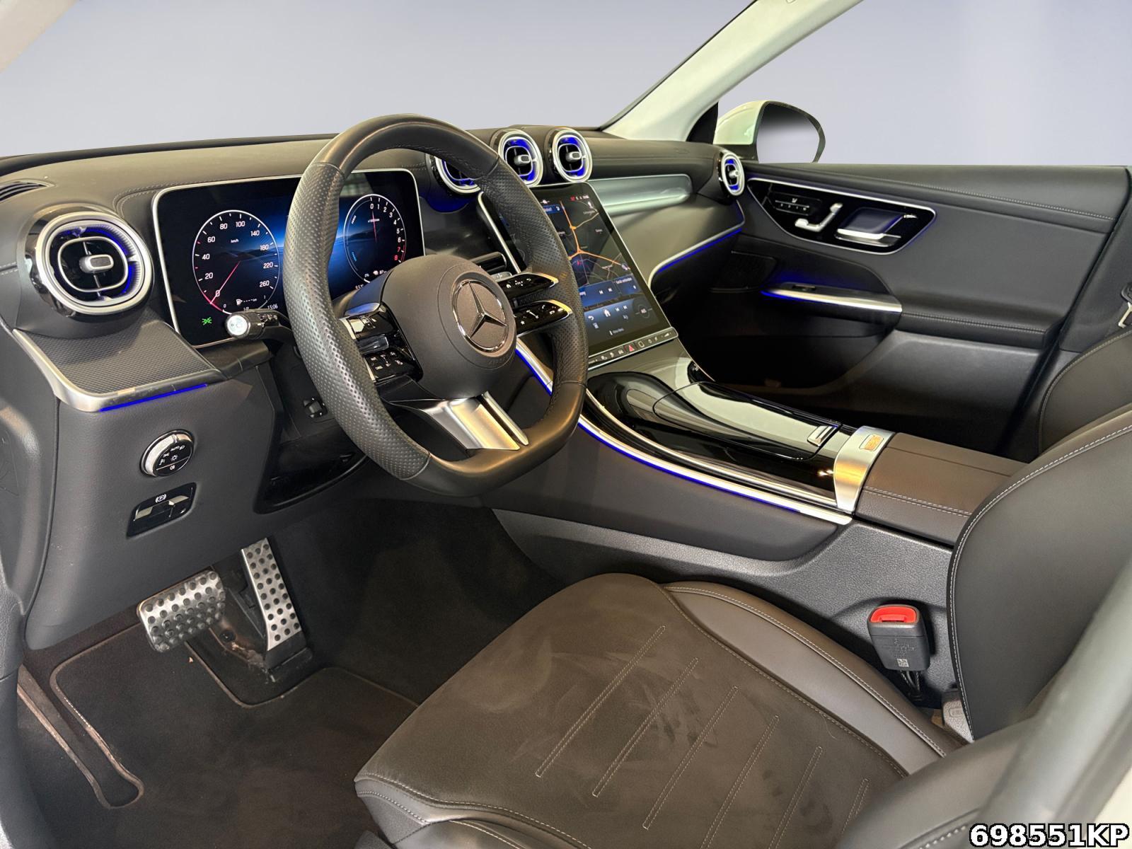 Fahrzeugabbildung Mercedes-Benz GLC 300 e 4M AMG AHK Pano Memory 20