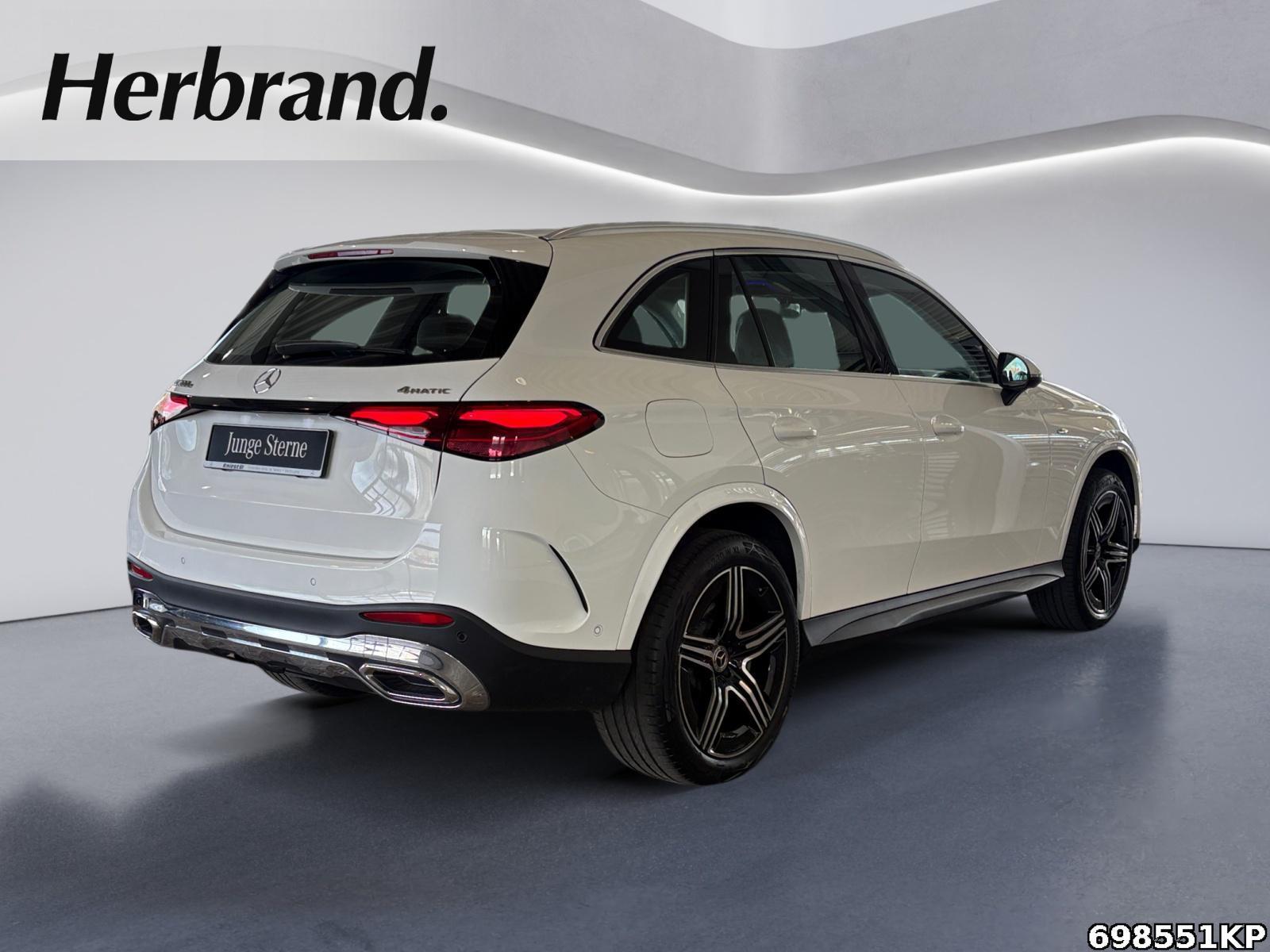 Fahrzeugabbildung Mercedes-Benz GLC 300 e 4M AMG AHK Pano Memory 20