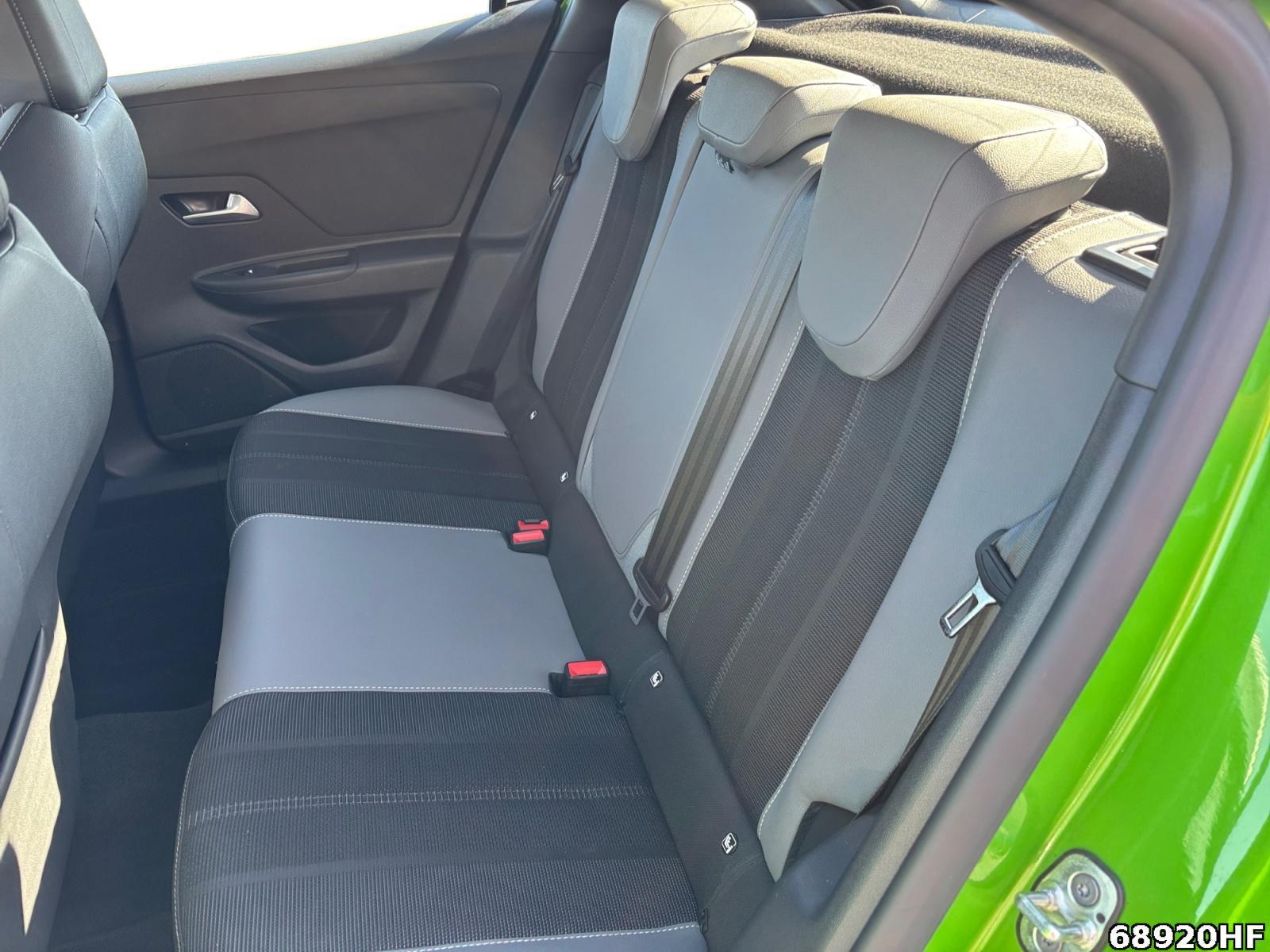 Fahrzeugabbildung Opel Mokka Elegance 1.2 Turbo 96kW*KAMERA*NAVI*PDC*