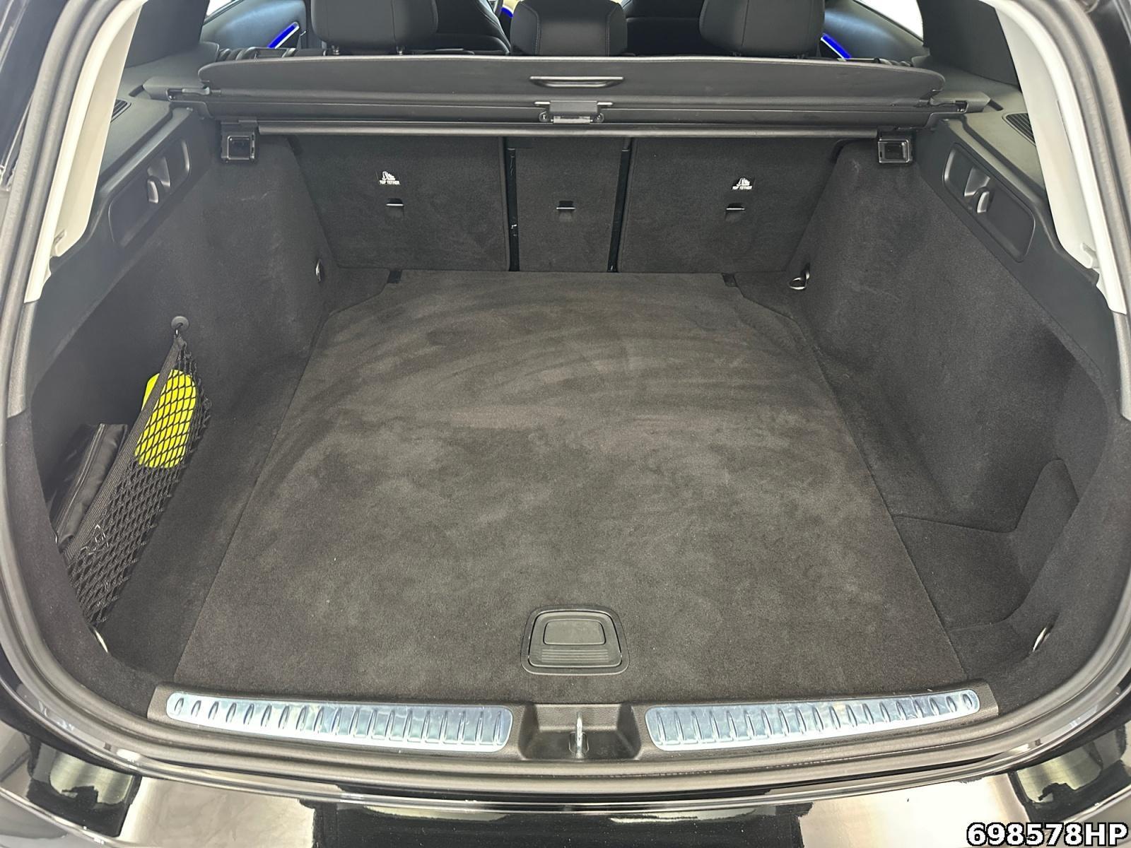 Fahrzeugabbildung Mercedes-Benz C 300 d T Avantgarde Night Burmester Digital L.