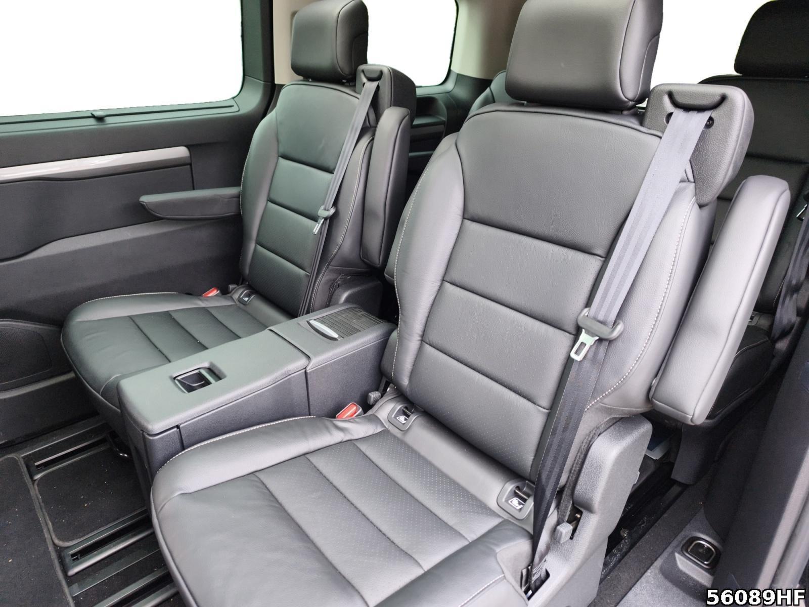 Fahrzeugabbildung Citroën SpaceTourer Max M 180 PS AT