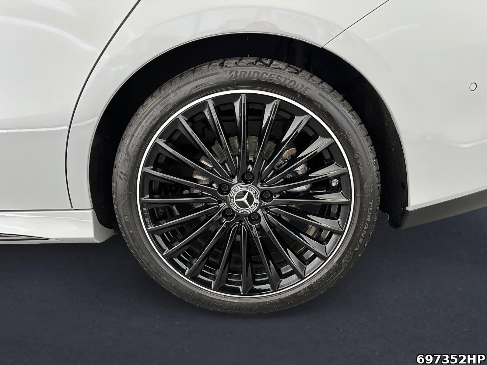 Fahrzeugabbildung Mercedes-Benz CLA 200 Shooting Brake d AMG Ambiente Night Kamera DISTRONIC