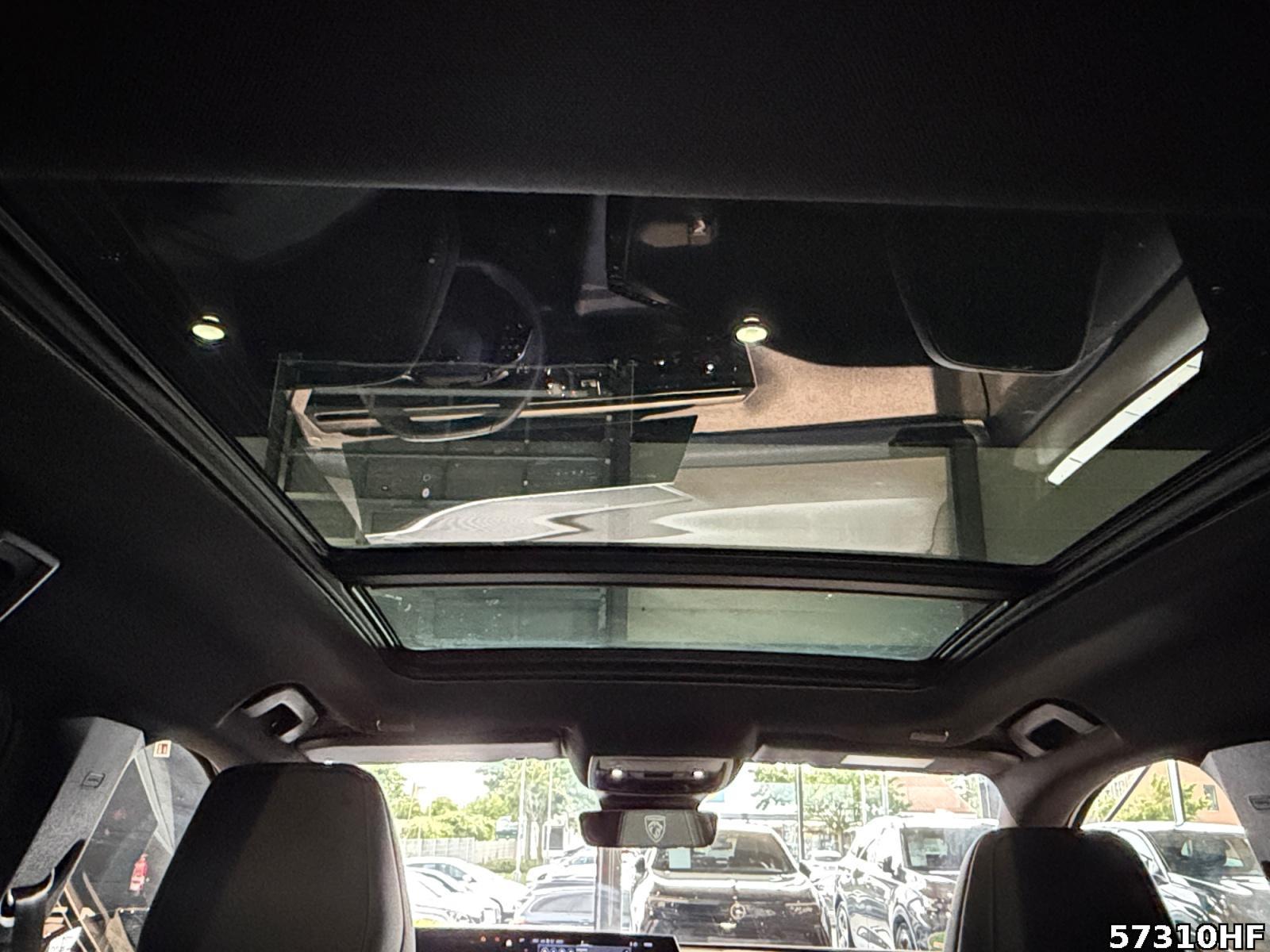 Fahrzeugabbildung Peugeot 5008 GT HYBRID*Navi*Sitzheizung*Totwinkelassist