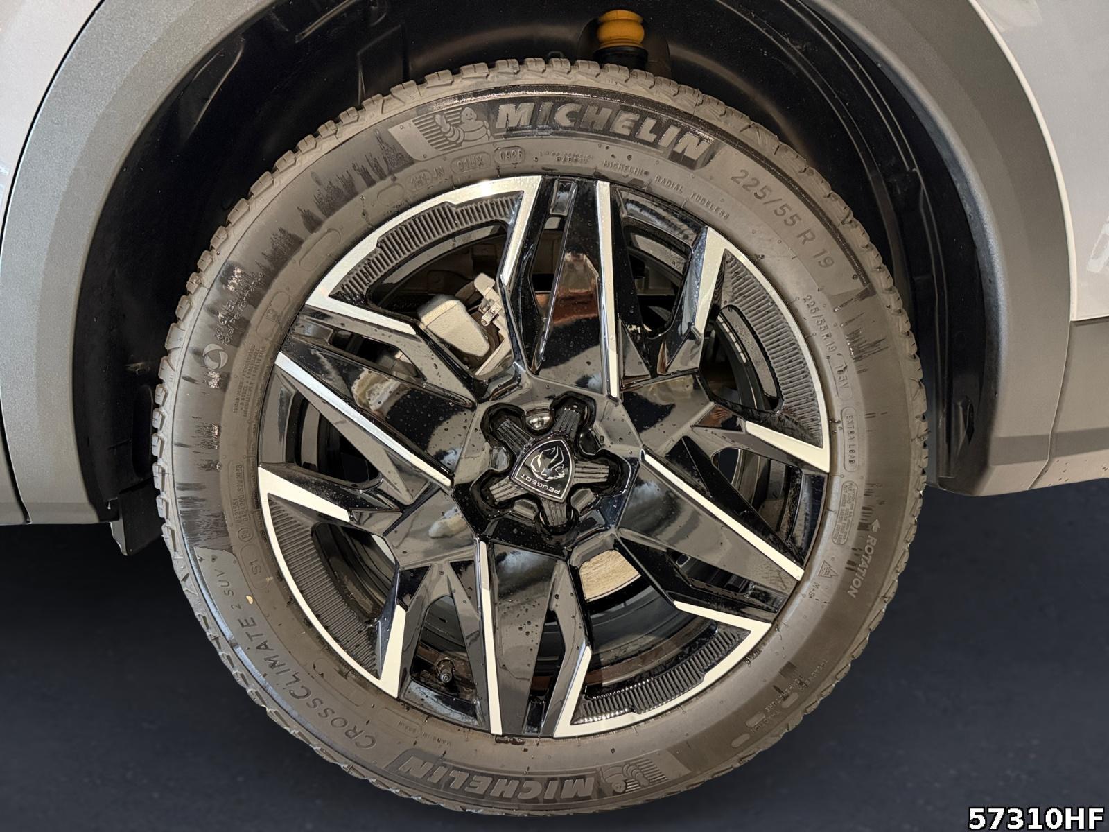 Fahrzeugabbildung Peugeot 5008 GT HYBRID*Navi*Sitzheizung*Totwinkelassist