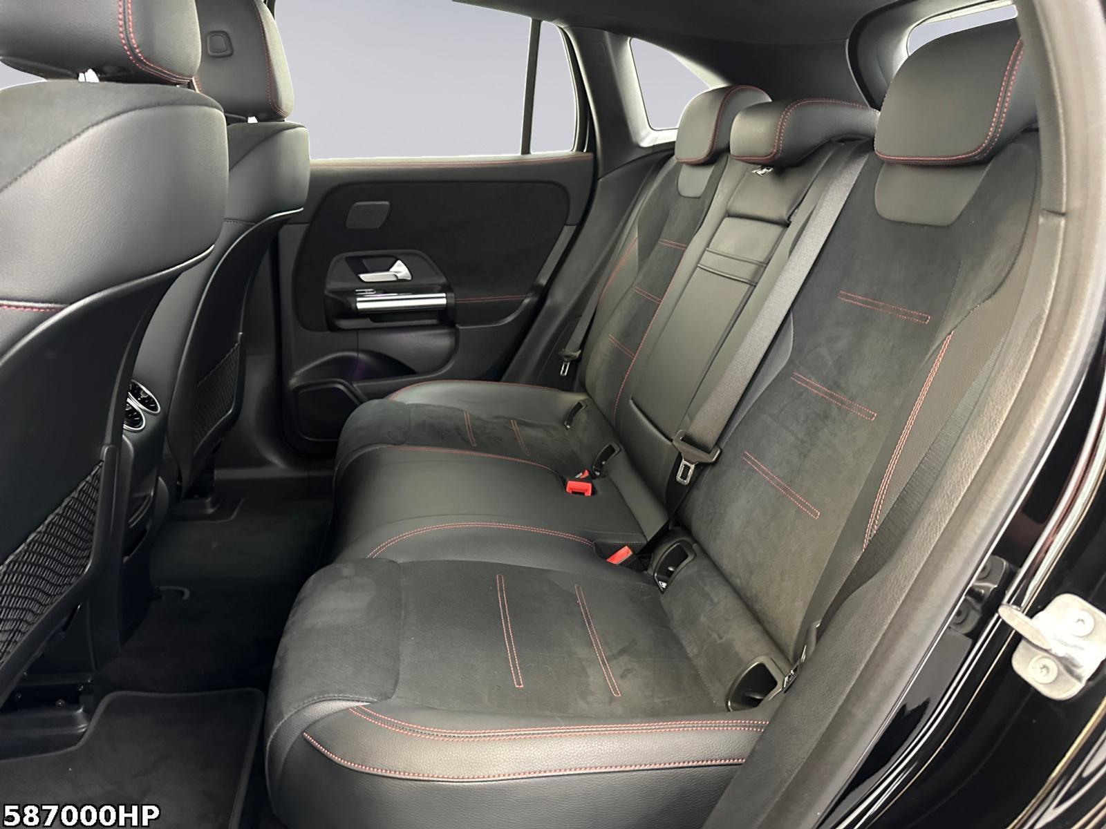 Fahrzeugabbildung Mercedes-Benz EQA AMG Line KEYLESS-GO, Advanced Soundsys.