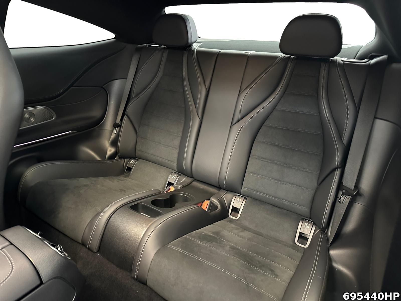 Fahrzeugabbildung Mercedes-Benz CLE 200 AMG Night Panorama Burmester 360°