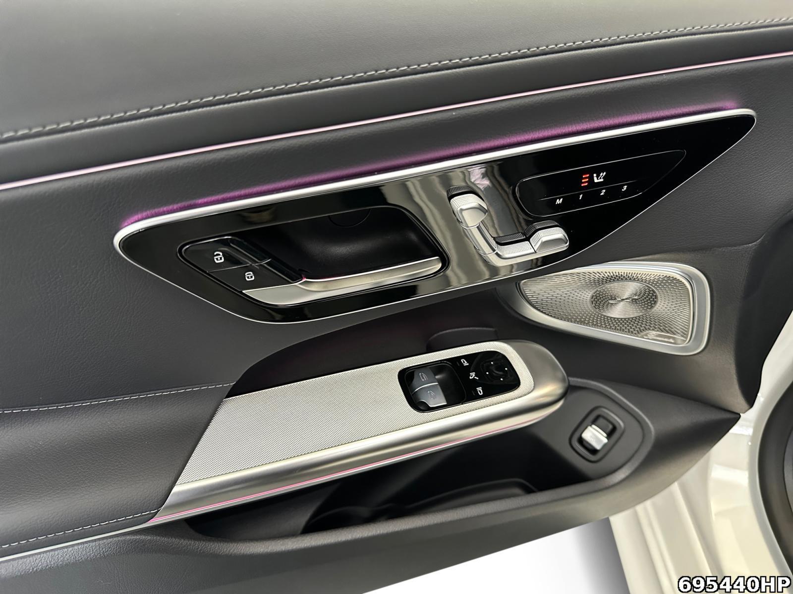 Fahrzeugabbildung Mercedes-Benz CLE 200 AMG Night Panorama Burmester 360°