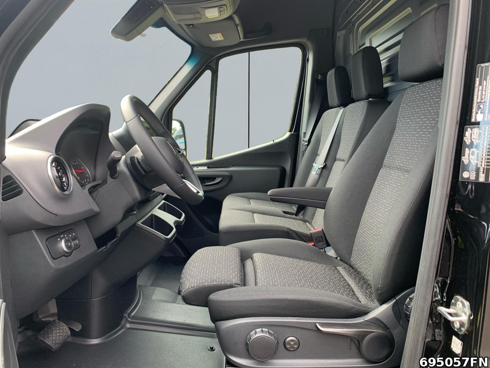 Fahrzeugabbildung Mercedes-Benz Sprinter 315 PRO L2H2 *KLIMA*KAMER*AHK 3,5 VORBE