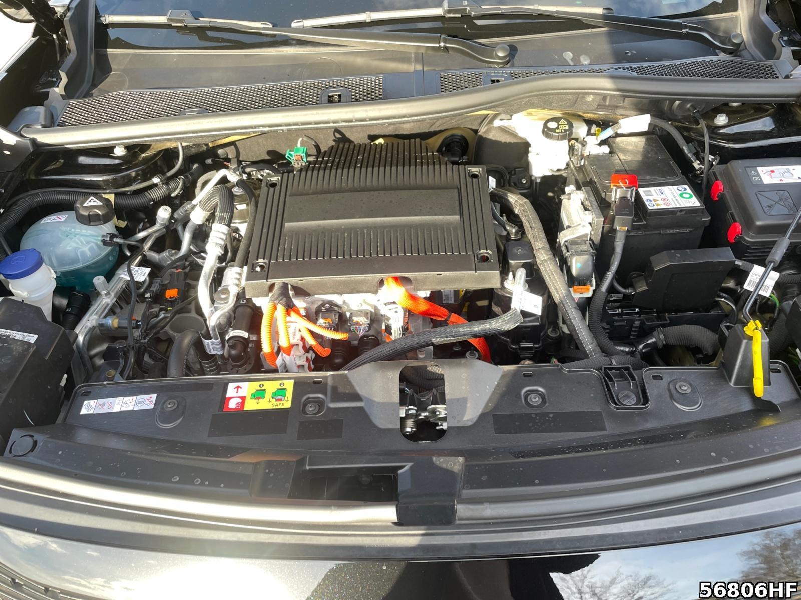 Fahrzeugabbildung Peugeot 2008 GT+11KWOnboardlader+SHZ+NAVI+CARPLAY+