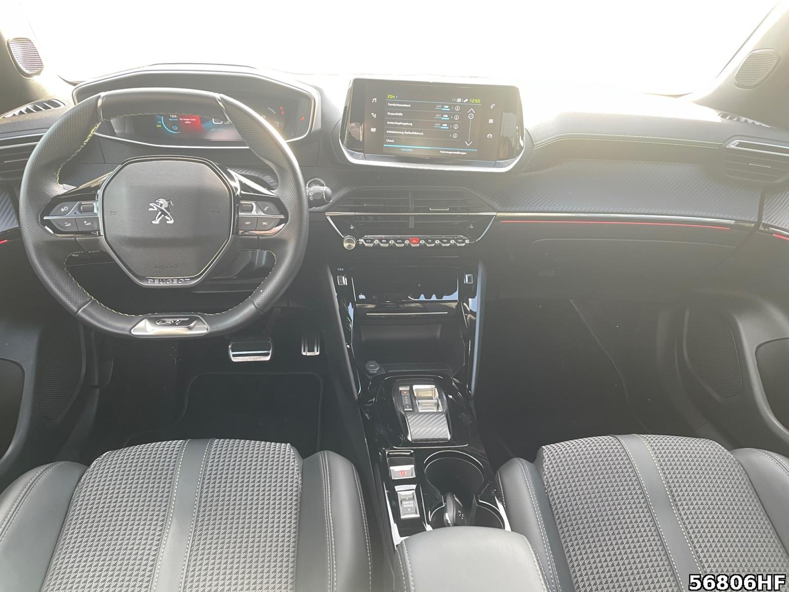 Fahrzeugabbildung Peugeot 2008 GT+11KWOnboardlader+SHZ+NAVI+CARPLAY+