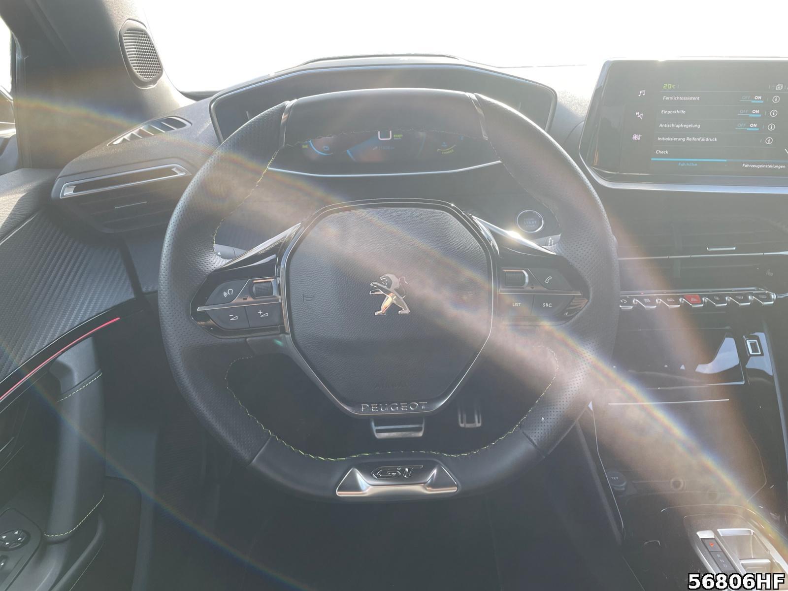 Fahrzeugabbildung Peugeot 2008 GT+11KWOnboardlader+SHZ+NAVI+CARPLAY+