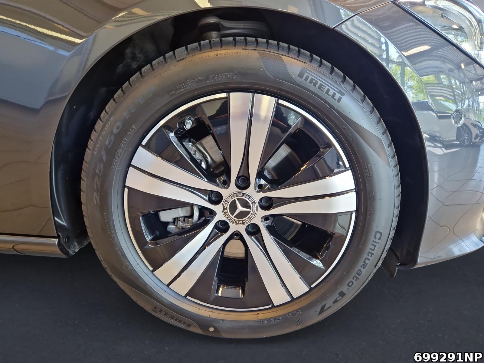 Fahrzeugabbildung Mercedes-Benz C 220 d T Avantgarde AHK Lenkradhzg Rückfahrkam
