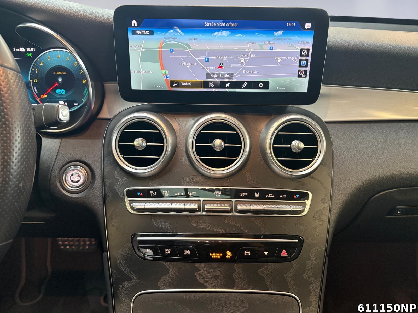 Fahrzeugabbildung Mercedes-Benz GLC 300 e 4matic AHK Pano Memory Distronic