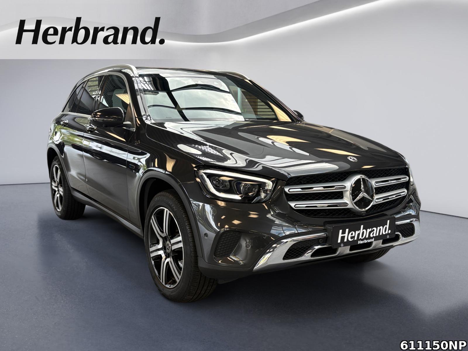 Fahrzeugabbildung Mercedes-Benz GLC 300 e 4matic AHK Pano Memory Distronic