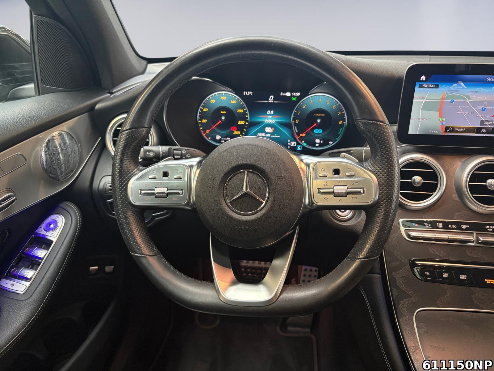 Fahrzeugabbildung Mercedes-Benz GLC 300 e 4matic AHK Pano Memory Distronic