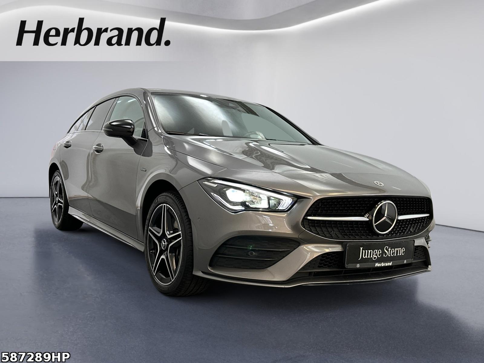 Fahrzeugabbildung Mercedes-Benz CLA 250 Shooting Brake e AMG Line > DISTRONIC <